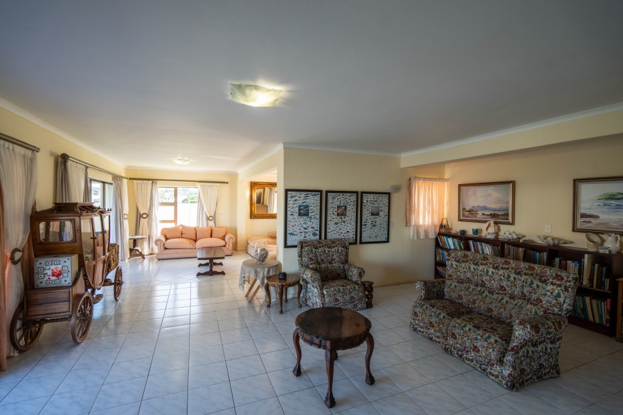 7 Bedroom Property for Sale in Royal Alfred Marina Eastern Cape